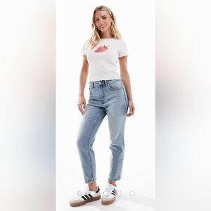 Size 32/30 - ASOS DESIGN High-Rise Light Wash Women’s Jeans - Light Blue